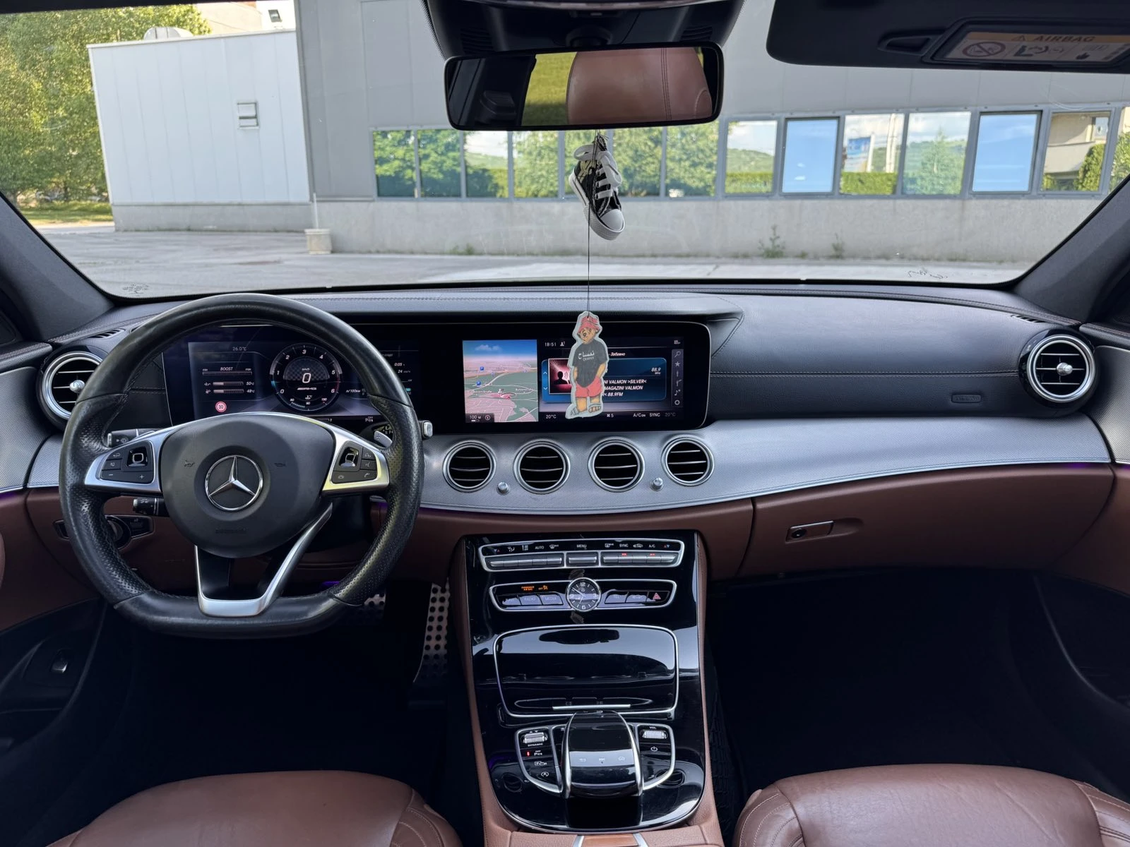 Mercedes-Benz E 350 AMG/BURMESTER/9G-TRONIC/PANORAMA/360КАМЕРИ - изображение 9