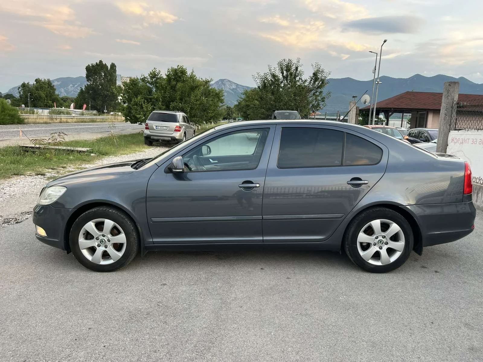 Skoda Octavia 1.2TURBO 105кс. 159 000км EURO 5A КЛИМАТРОНИК, снимка 6 - Автомобили и джипове - 51897404