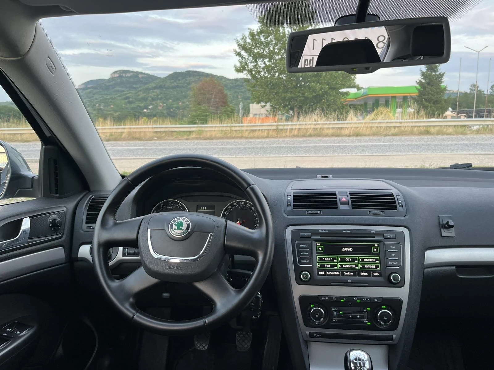 Skoda Octavia 1.2TURBO 105кс. 159 000км EURO 5A КЛИМАТРОНИК, снимка 12 - Автомобили и джипове - 51897404