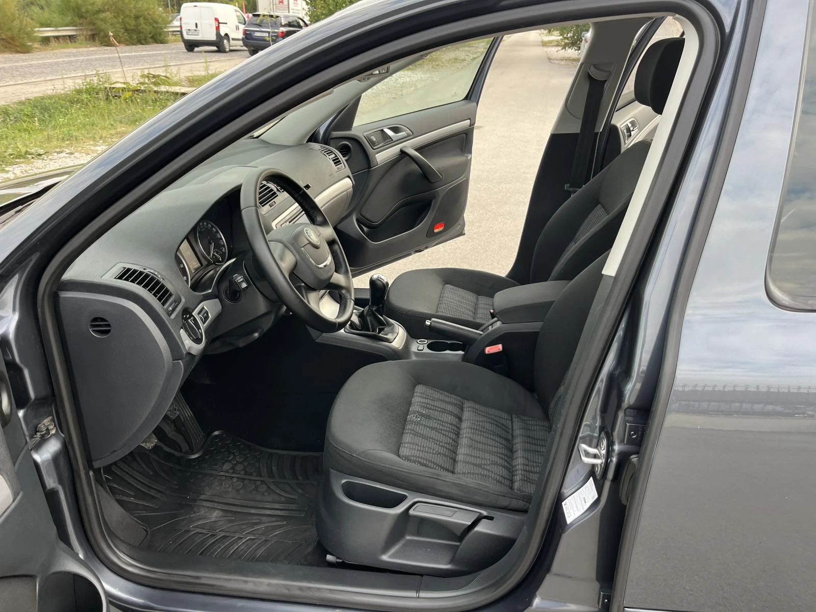 Skoda Octavia 1.2TURBO 105��. 159 000�� EURO 5A ����������� | Mobile.bg � ����������� 8