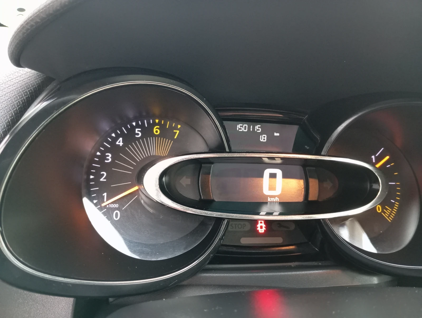 Renault Clio 1.2i   | Mobile.bg   12