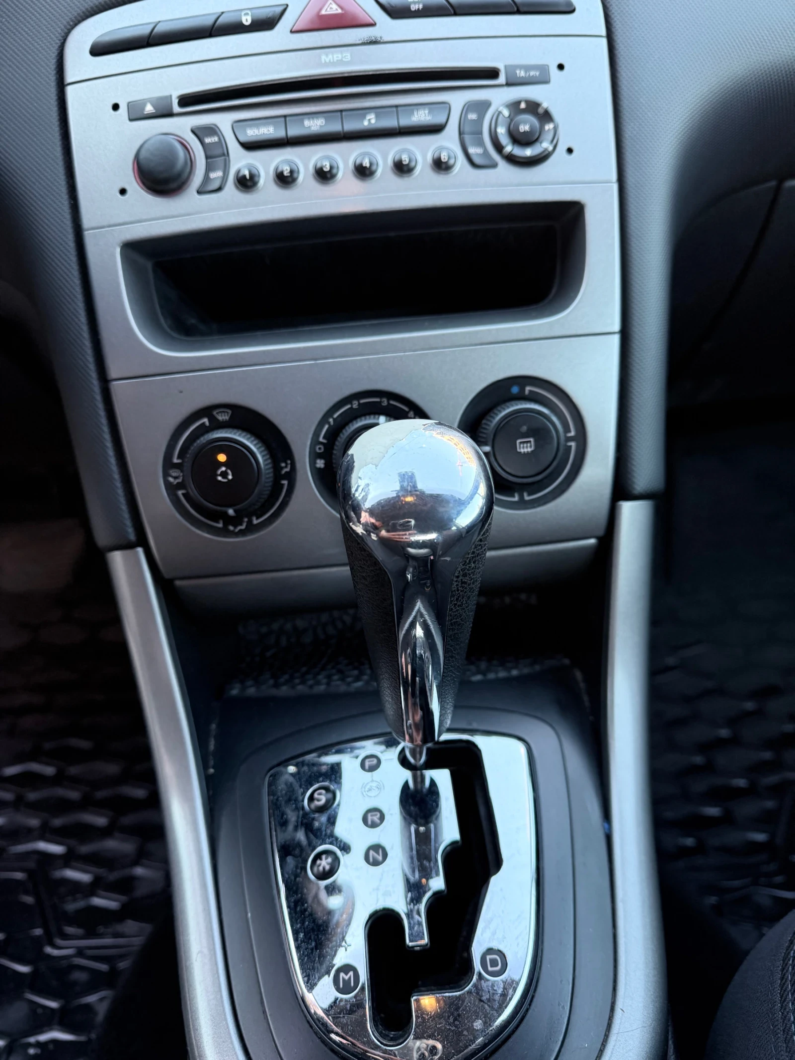 Peugeot 308  - изображение 10