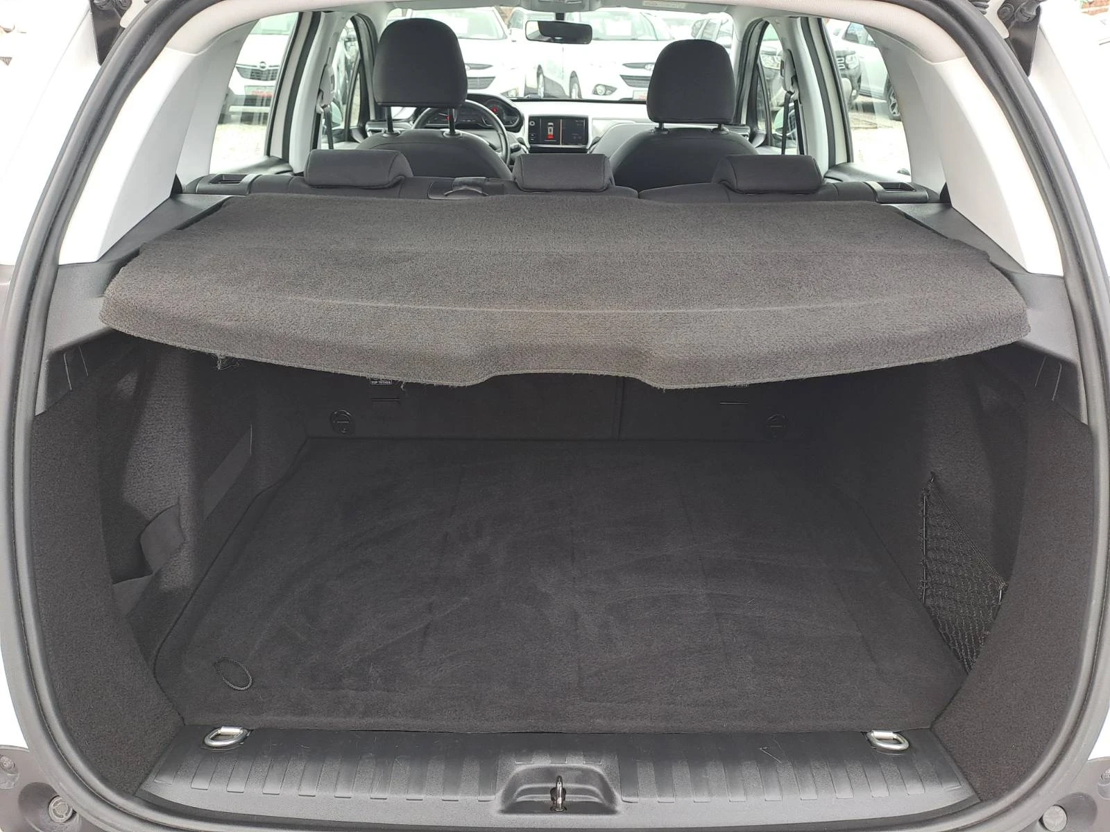 Peugeot 2008 1.5  | Mobile.bg   13