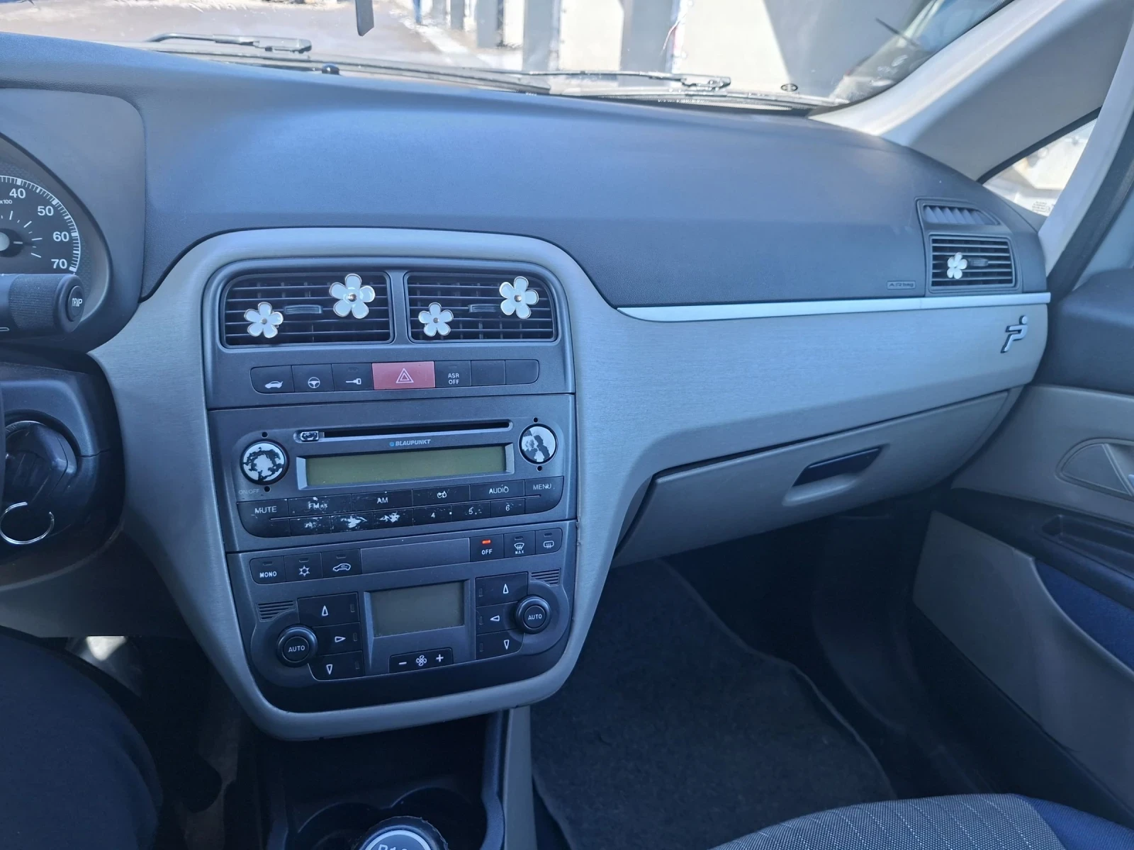 Fiat Punto Grande Punto - изображение 9