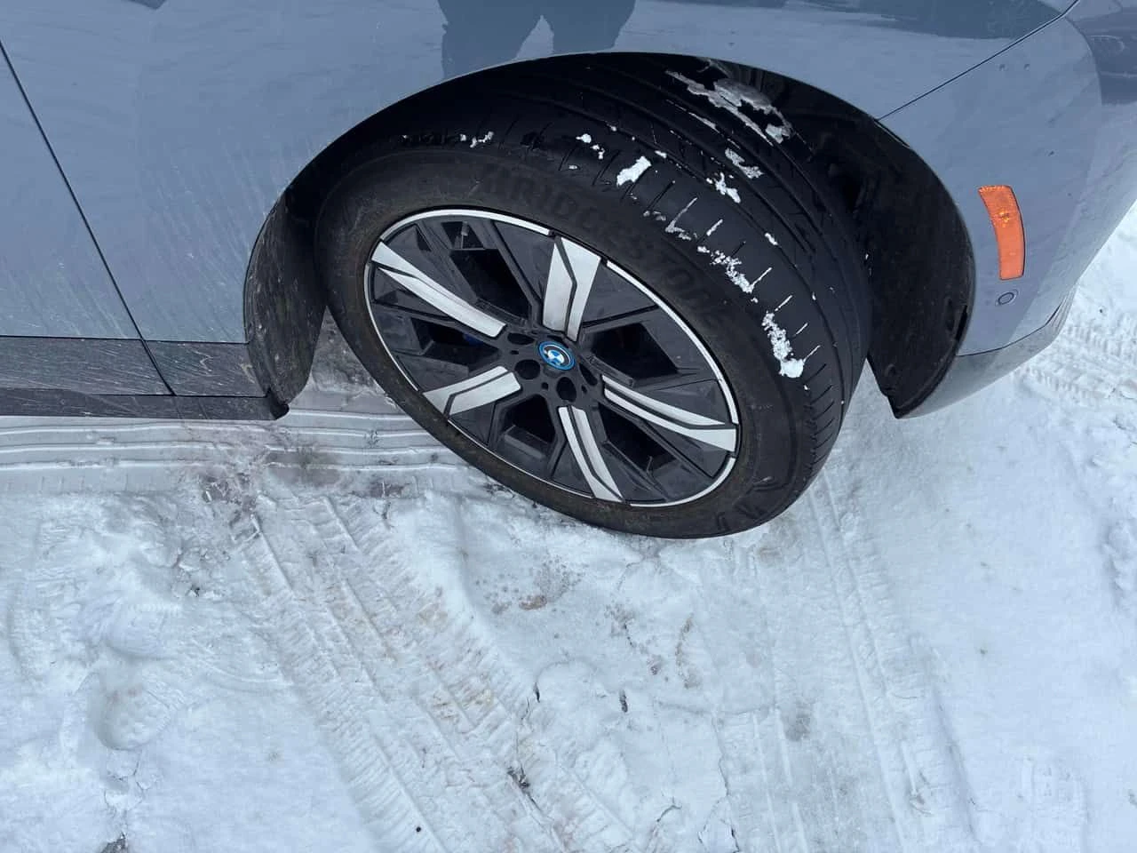 BMW iX * xDrive50 * 2КЛЮЧА* ПОДГРЕВ* PANO*  - изображение 6