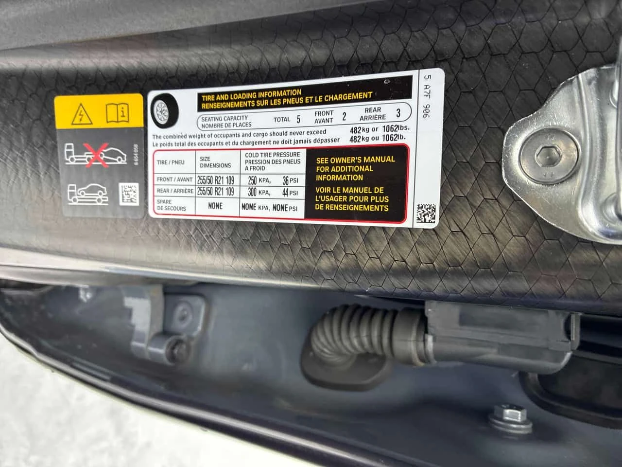 BMW iX * xDrive50 * 2КЛЮЧА* ПОДГРЕВ* PANO*  - изображение 9