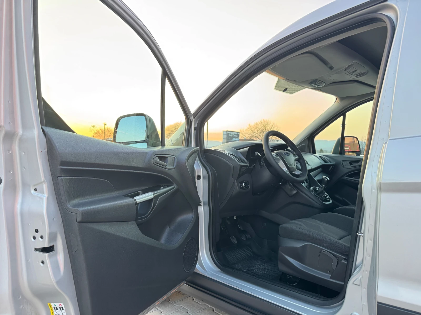 Ford Connect 1.5TDCI LONG SERVIZ - изображение 9