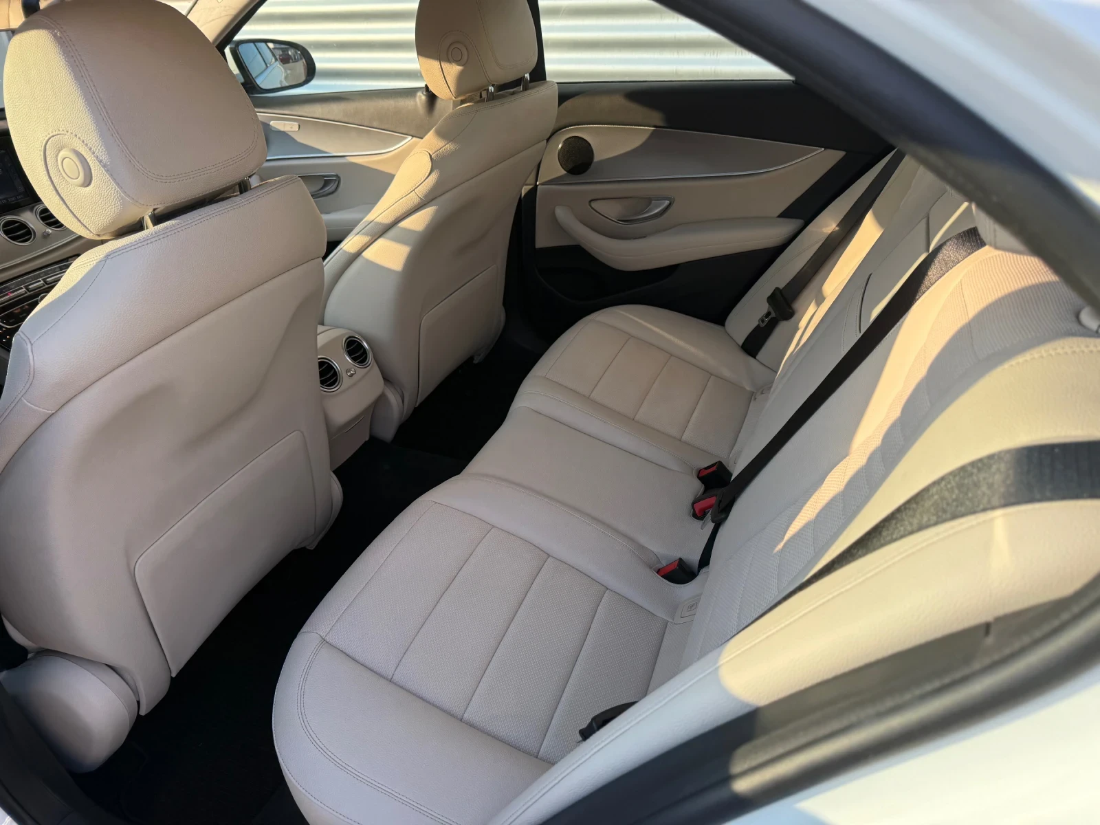 Mercedes-Benz E 400 4Matic+ 9G-tronic+ ��������+ ������+ Carplay | Mobile.bg � ����������� 10