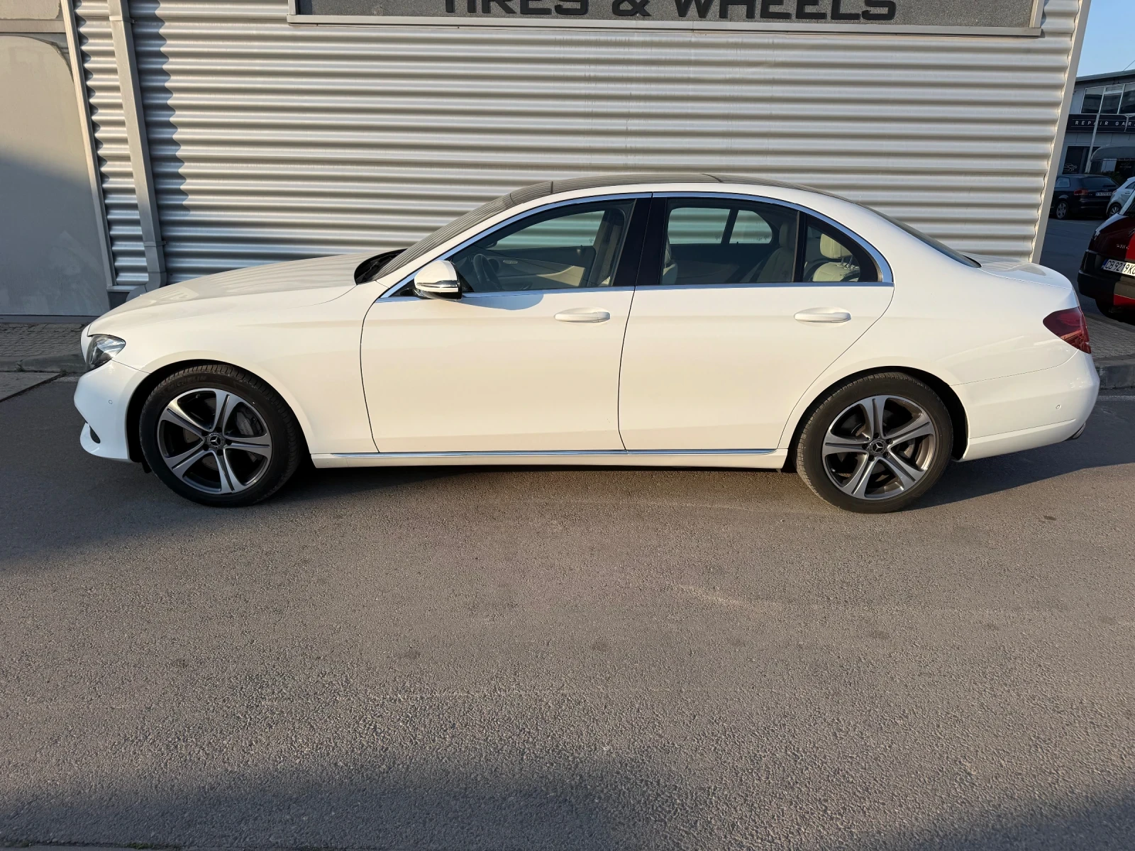 Mercedes-Benz E 400 4Matic+ 9G-tronic+ ��������+ ������+ Carplay | Mobile.bg � ����������� 2