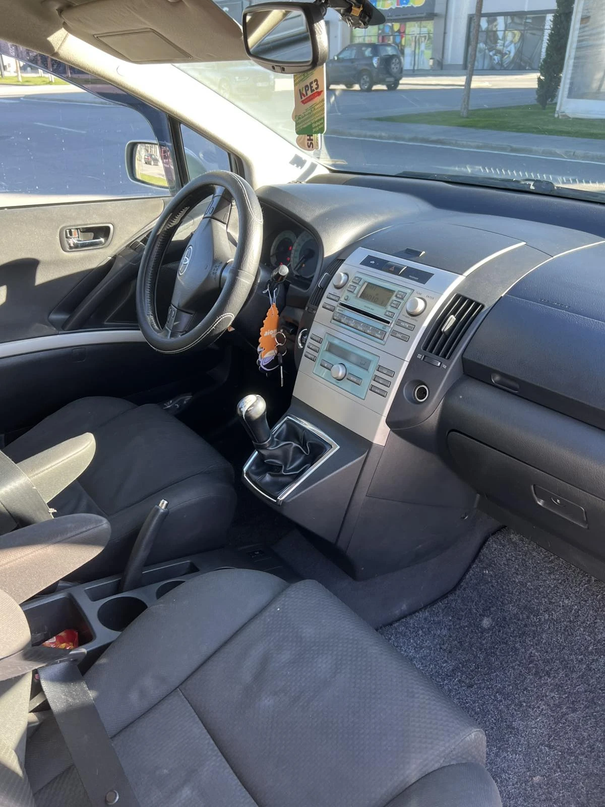 Toyota Corolla verso 2.2 D4D | Mobile.bg � ����������� 15