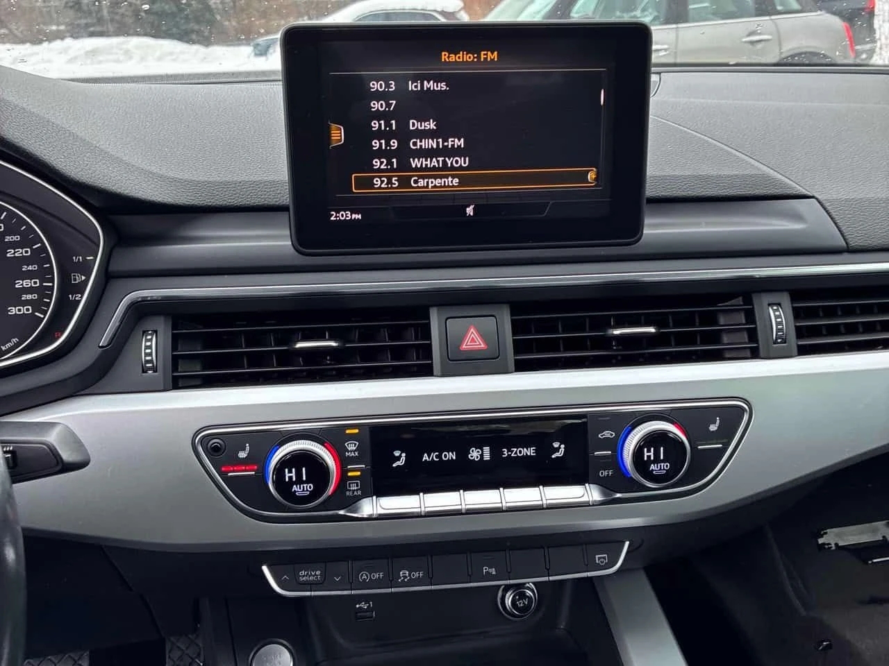 Audi A4 * Komfort * CARFAX * ������� * �������� *  | Mobile.bg � ����������� 9