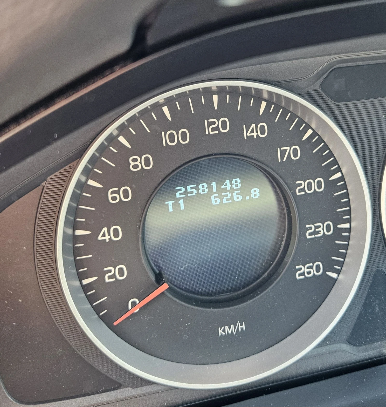 Volvo V60, снимка 16 - Автомобили и джипове - 54306950