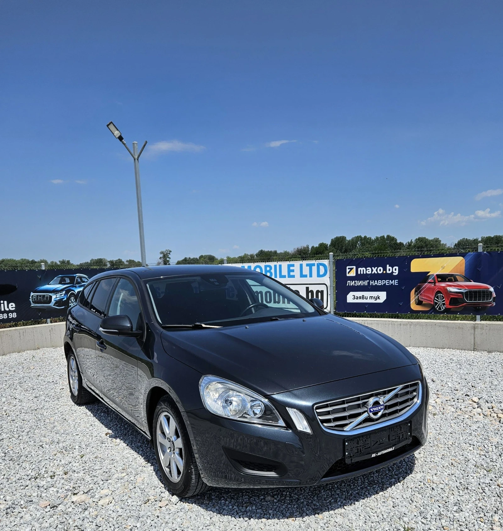 Volvo V60, снимка 2 - Автомобили и джипове - 54306950
