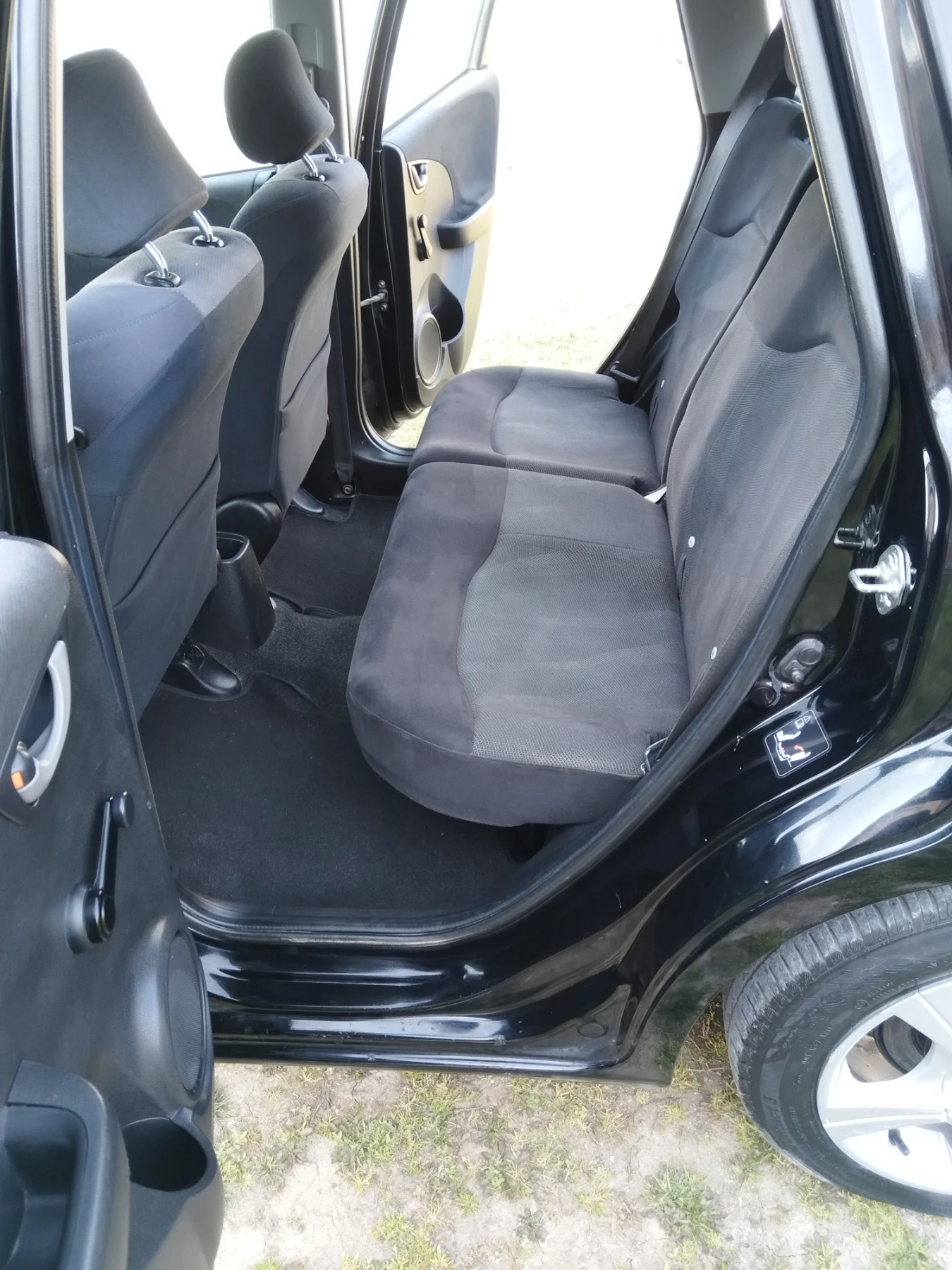 Honda Jazz 1.4 i , снимка 9 - Автомобили и джипове - 54383115