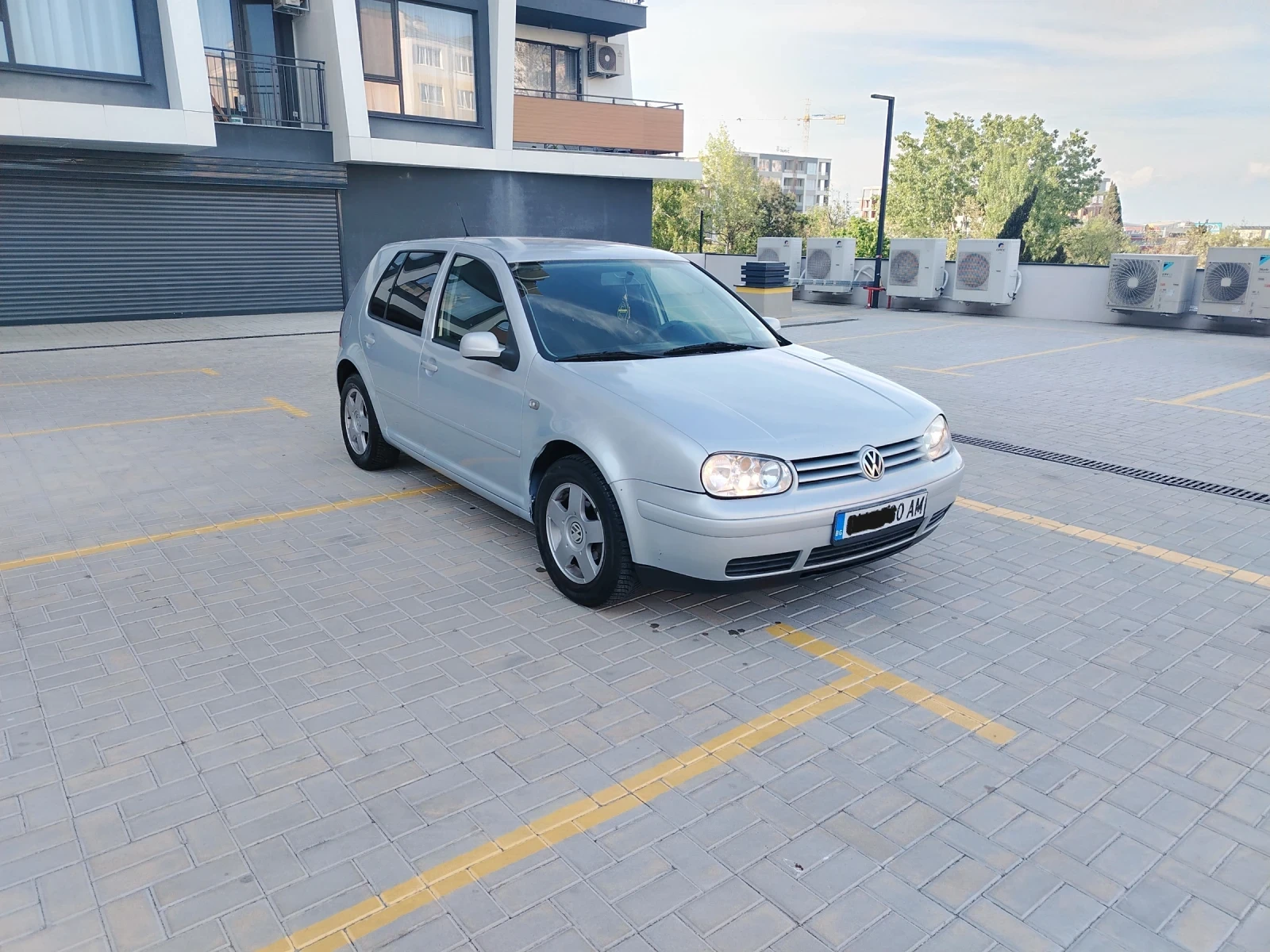 VW Golf 1.6i