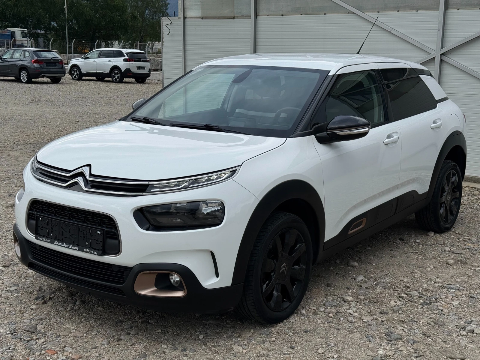 Citroen C4 Cactus 1.5 HDI Навигация/Камера/Carplay/Led/Лизинг, снимка 8 - Автомобили и джипове - 54783346