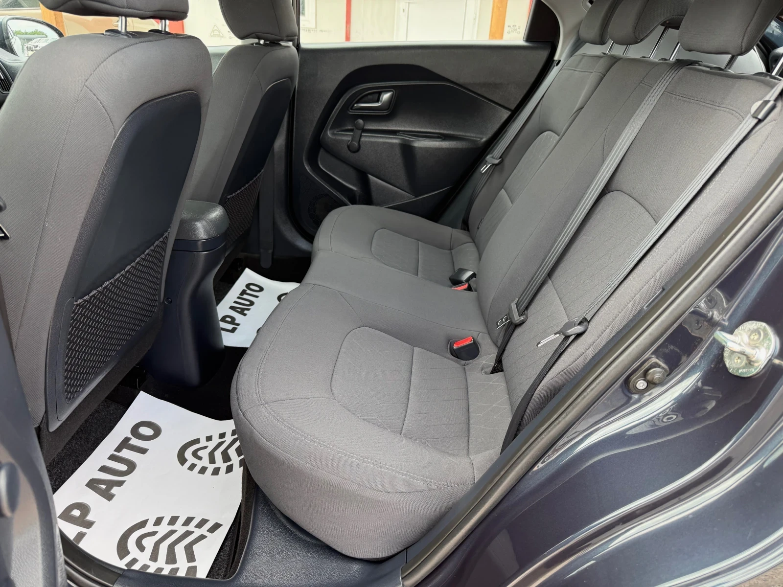 Kia Rio 1.3i* 84k.c* Сервизна История* , снимка 11 - Автомобили и джипове - 55031730
