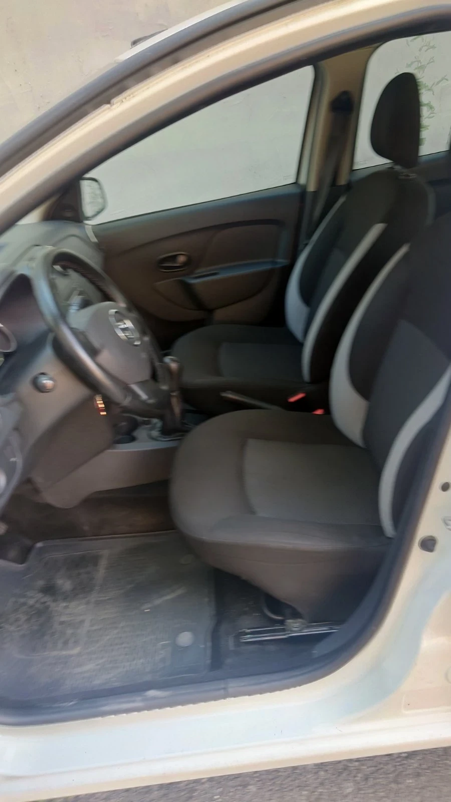 Dacia Logan Sedan 1.5dCi 75 k.c, снимка 7 - Автомобили и джипове - 55541148