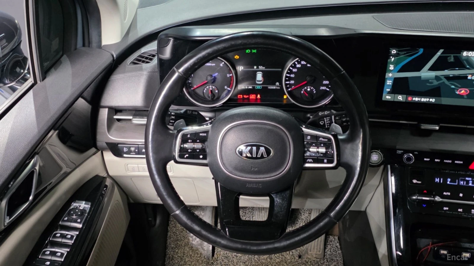 Kia Carnival * 9 МЕСТА* KEYLESS* Camera* ПОДГРЕВ* , снимка 13 - Автомобили и джипове - 55623764