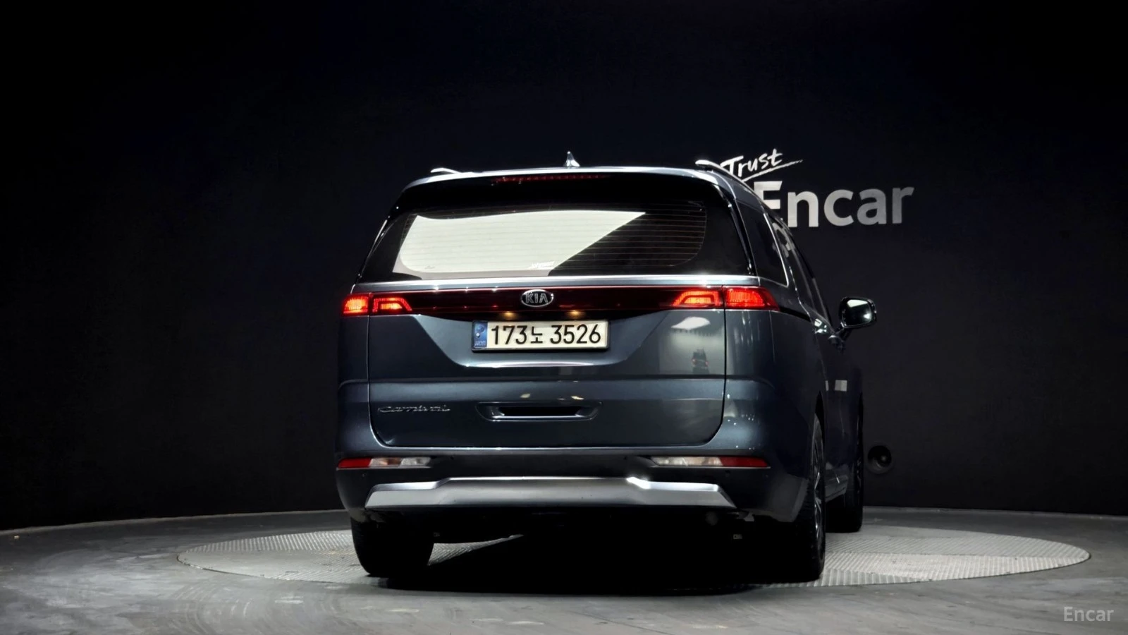 Kia Carnival * 9 МЕСТА* KEYLESS* Camera* ПОДГРЕВ* , снимка 4 - Автомобили и джипове - 55623764