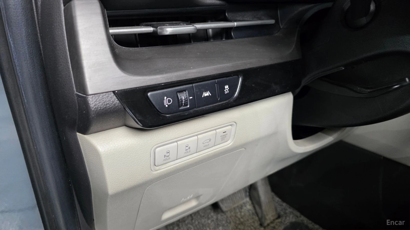 Kia Carnival * 9 МЕСТА* KEYLESS* Camera* ПОДГРЕВ* , снимка 17 - Автомобили и джипове - 55623764