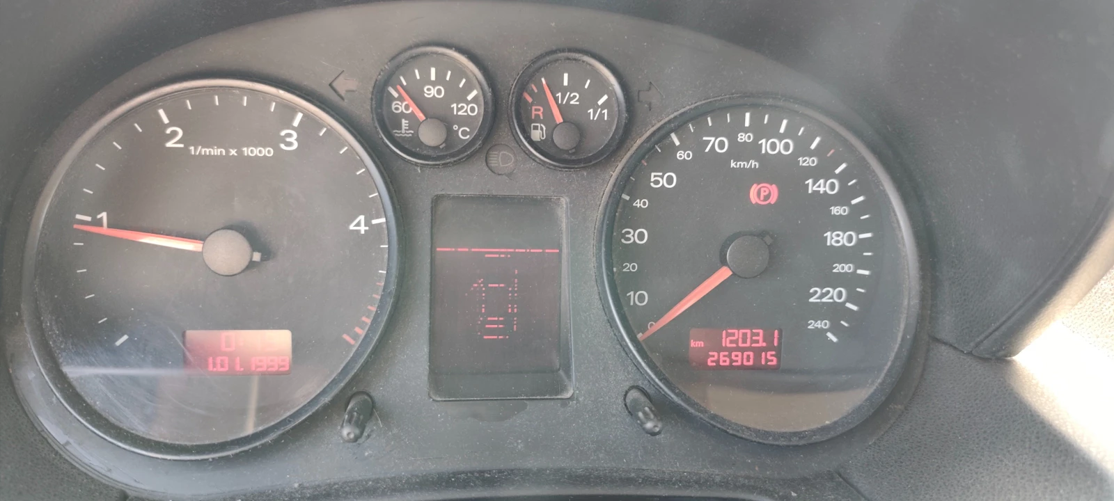 Audi A2 1.4TDI - 75к.с., снимка 15 - Автомобили и джипове - 55639567