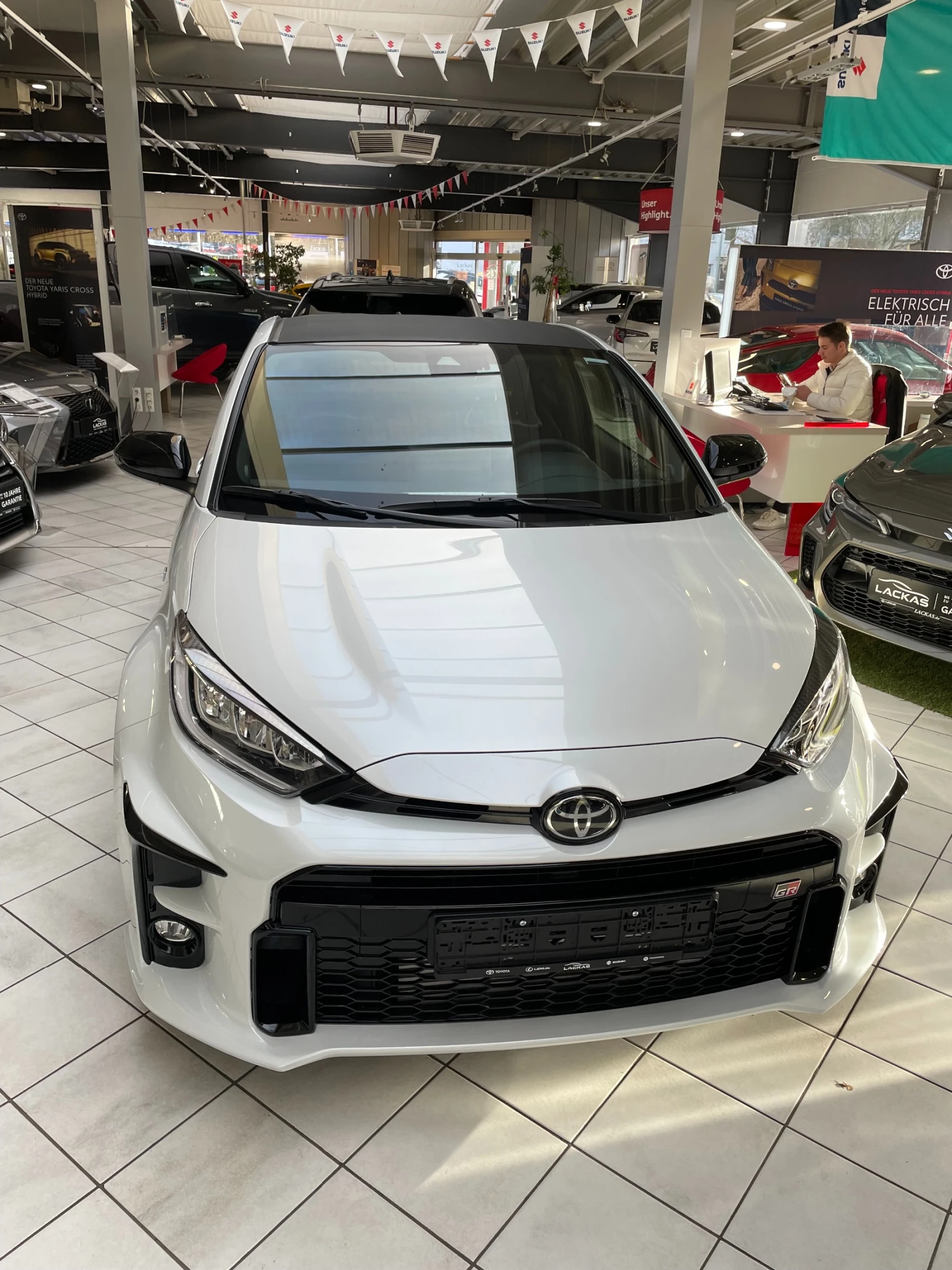 Toyota Yaris GR Circuit Pack, снимка 2 - Автомобили и джипове - 56048551