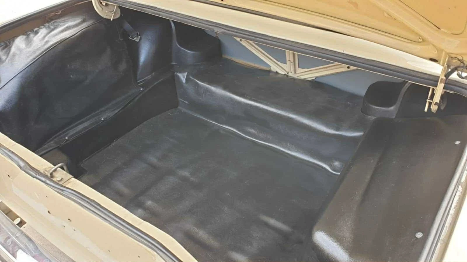 Lada 2107, снимка 9 - Автомобили и джипове - 56235799