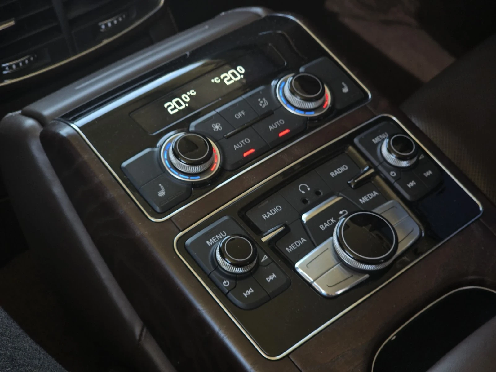 Audi A8 Audi A8 4.2 tdi S8 пакет, снимка 4 - Автомобили и джипове - 56298950