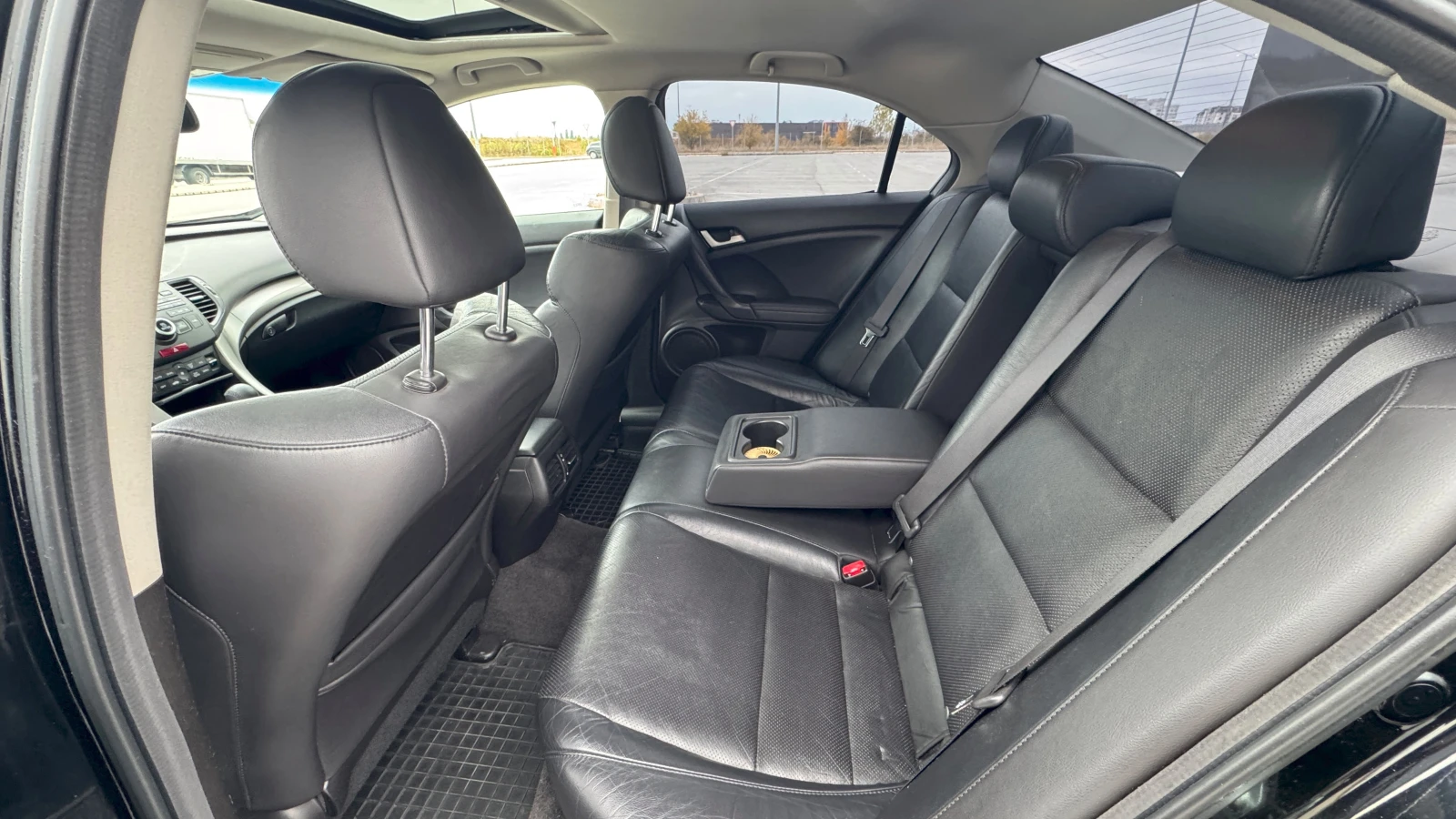 Honda Accord Executive, снимка 11 - Автомобили и джипове - 56525339