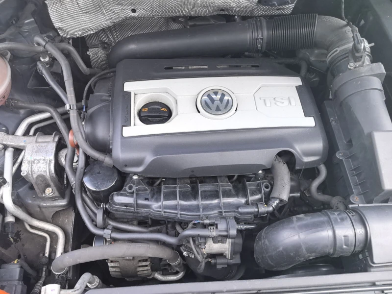 VW Tiguan 2.0 i 4x4 TSI, снимка 12 - Автомобили и джипове - 52799876