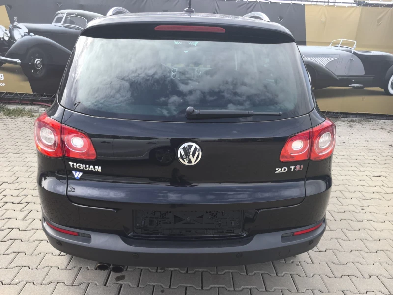 VW Tiguan 2.0 i 4x4 TSI, снимка 15 - Автомобили и джипове - 52799876