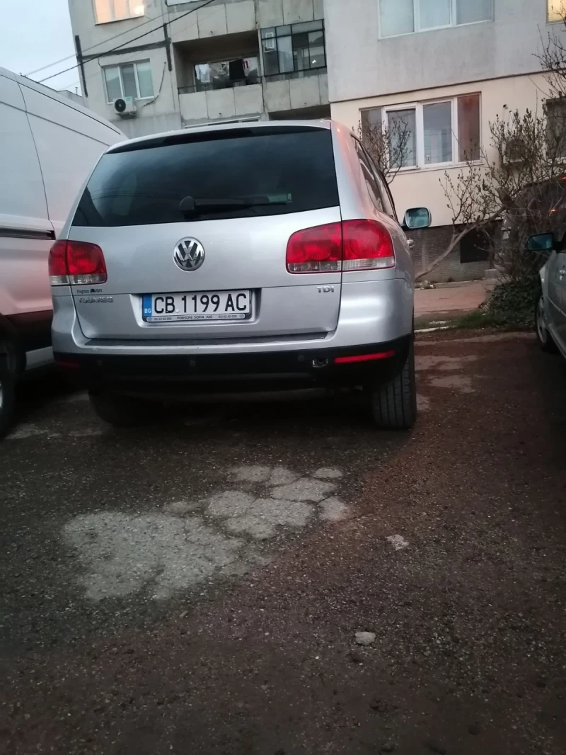 VW Touareg, снимка 8 - Автомобили и джипове - 49624783