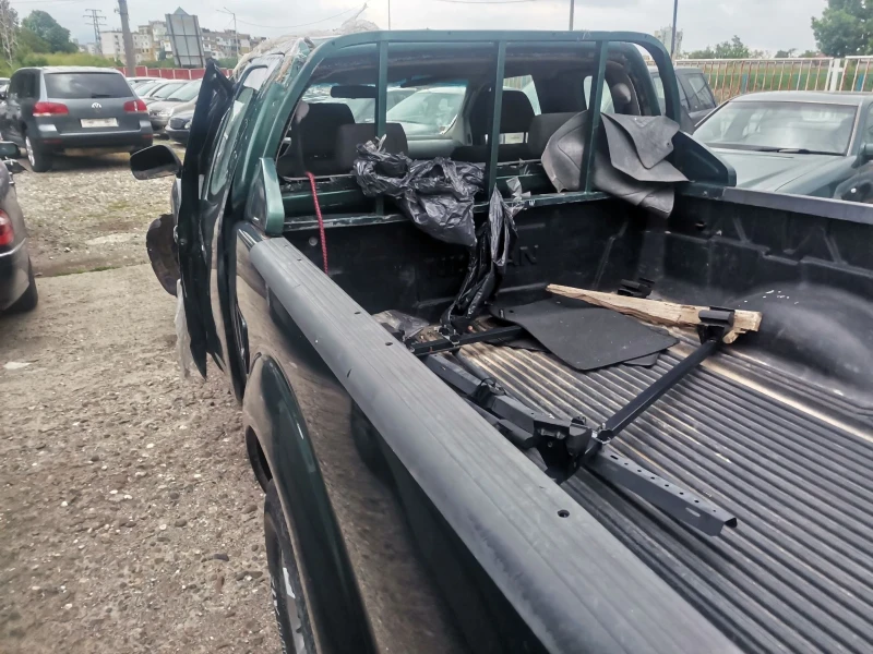 Nissan Navara 2.5DCI YD25 170КС, снимка 11 - Автомобили и джипове - 50239586