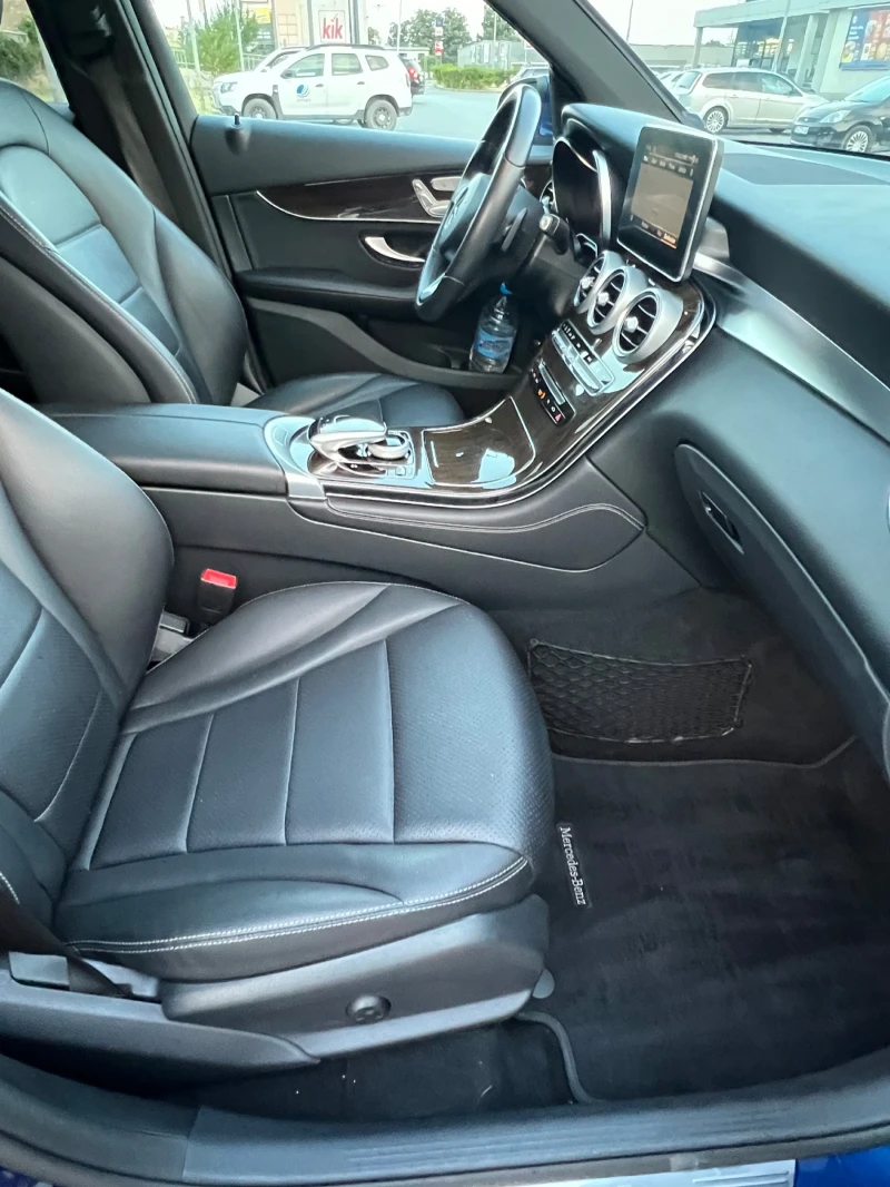 Mercedes-Benz GLC 300 AMG пакет, снимка 10 - Автомобили и джипове - 52139874