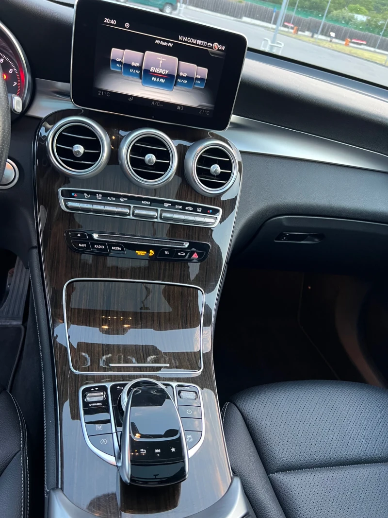 Mercedes-Benz GLC 300 AMG пакет, снимка 11 - Автомобили и джипове - 52139874