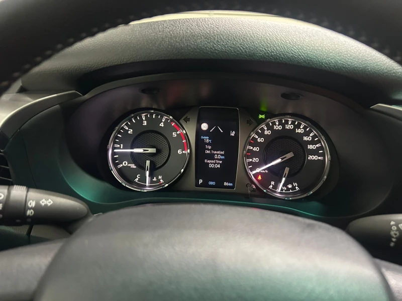 Toyota Hilux НОВА EXECUTIVE D4-D 2.8 ЛИЗИНГ, снимка 13 - Автомобили и джипове - 51948925