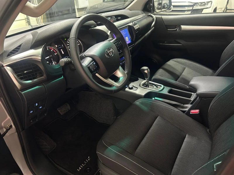 Toyota Hilux НОВА EXECUTIVE D4-D 2.8 ЛИЗИНГ, снимка 10 - Автомобили и джипове - 51948925