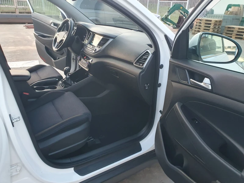 Hyundai Tucson 4х4 , снимка 11 - Автомобили и джипове - 52726120