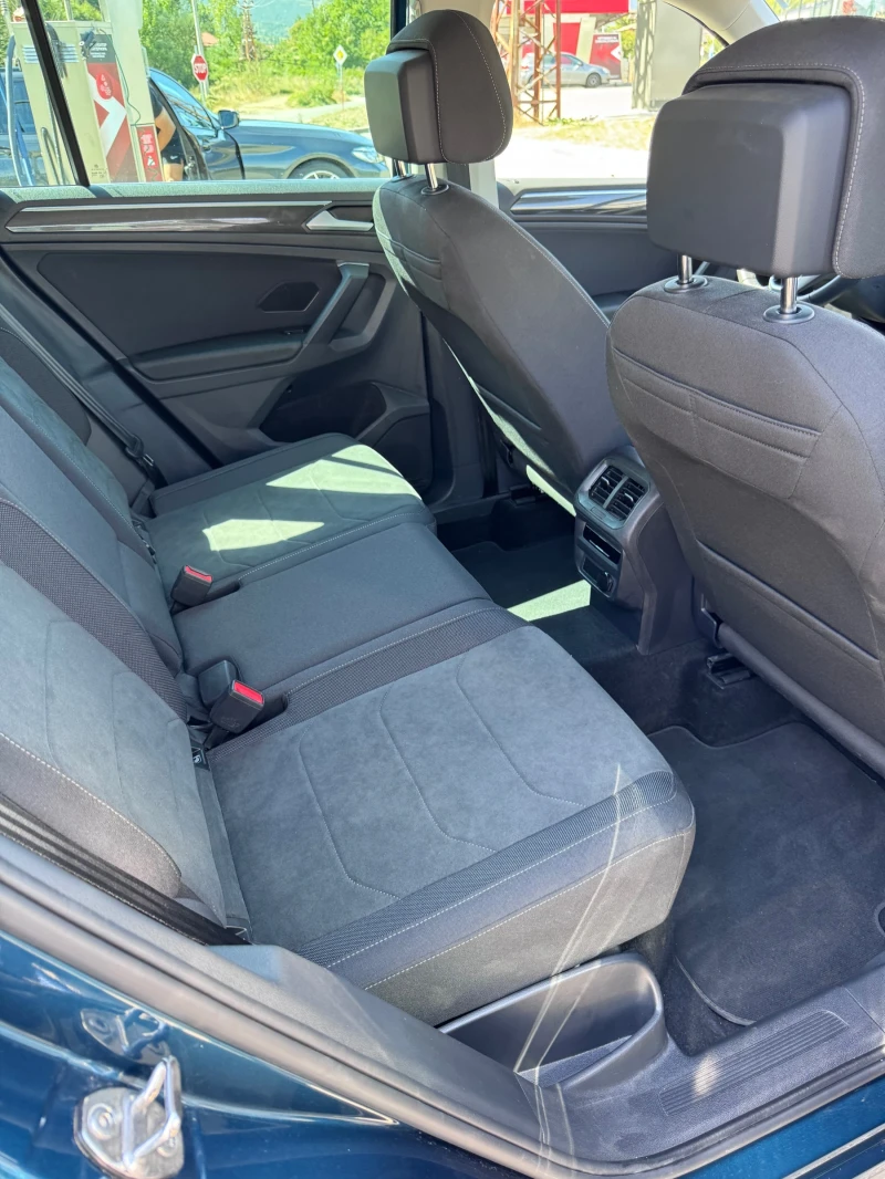 VW Tiguan Elegance 1.5 tsi / Лизинг / Гаражен, снимка 16 - Автомобили и джипове - 52957350