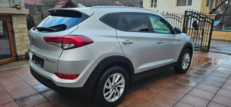 Hyundai Tucson 1.7CRDI !!! РЕАЛЕН ПРОБЕГ ! БЕЗУПРЕЧНО ТЕХ СЪСТОЯ, снимка 8 - Автомобили и джипове - 53302427