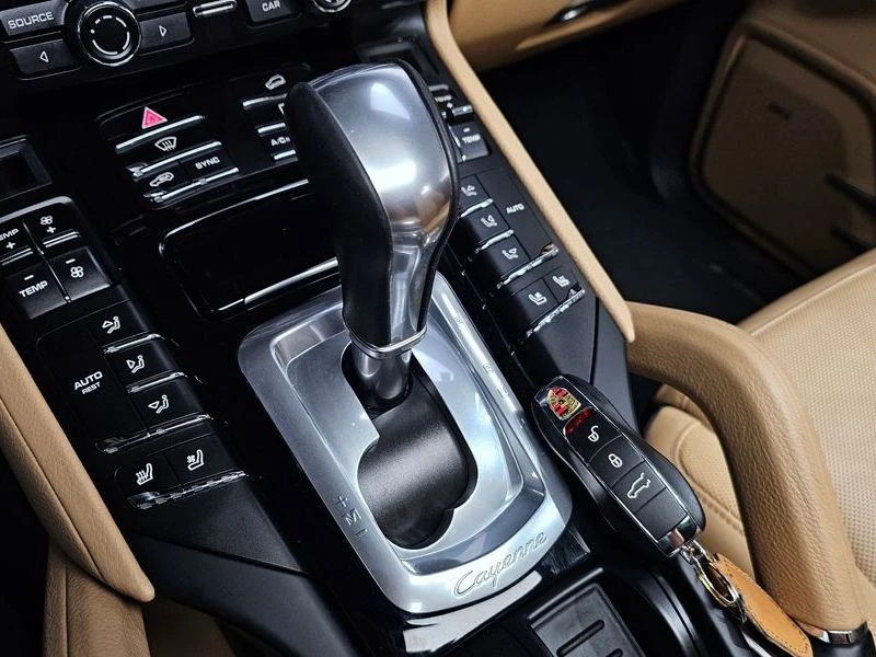 Porsche Cayenne 3.0 Diesel| 245к.с.| ВКЛ.ТЕХНОТЕСТ, снимка 9 - Автомобили и джипове - 55197707