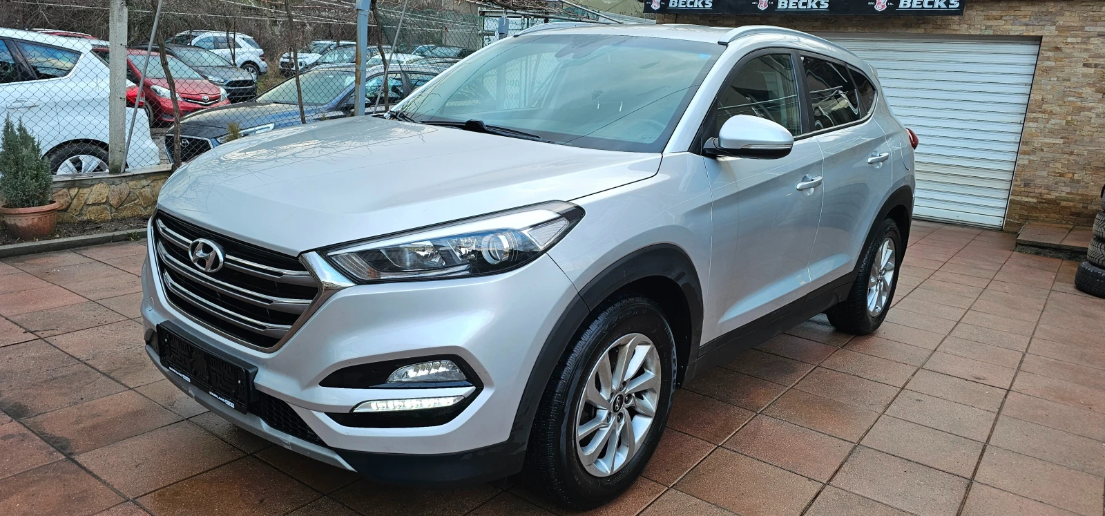 Hyundai Tucson 1.7CRDI !!! РЕАЛЕН ПРОБЕГ ! БЕЗУПРЕЧНО ТЕХ СЪСТОЯ, снимка 1