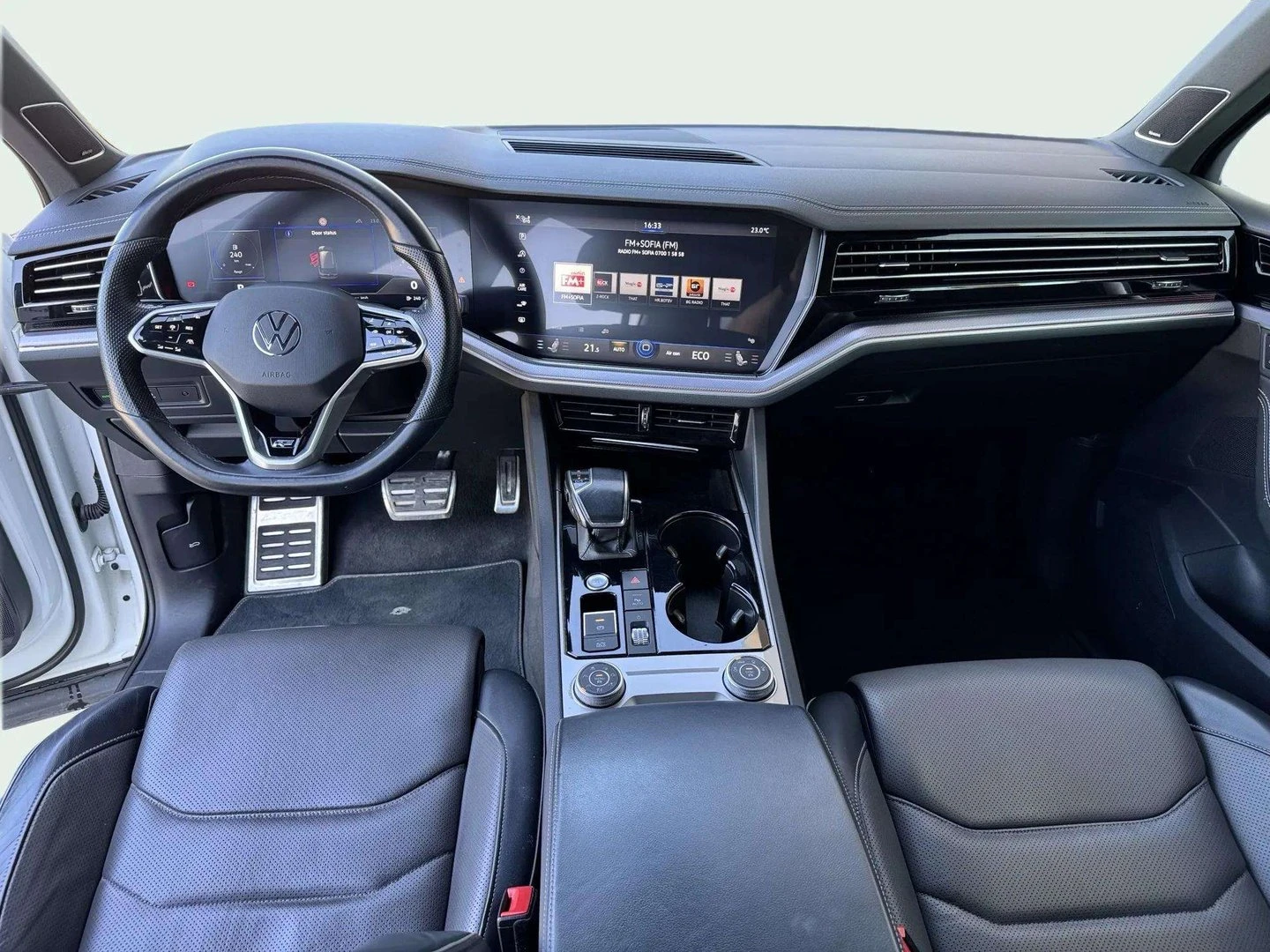 VW Touareg R-Line 3.0 V6 TDI SCR 4MOTION - изображение 9