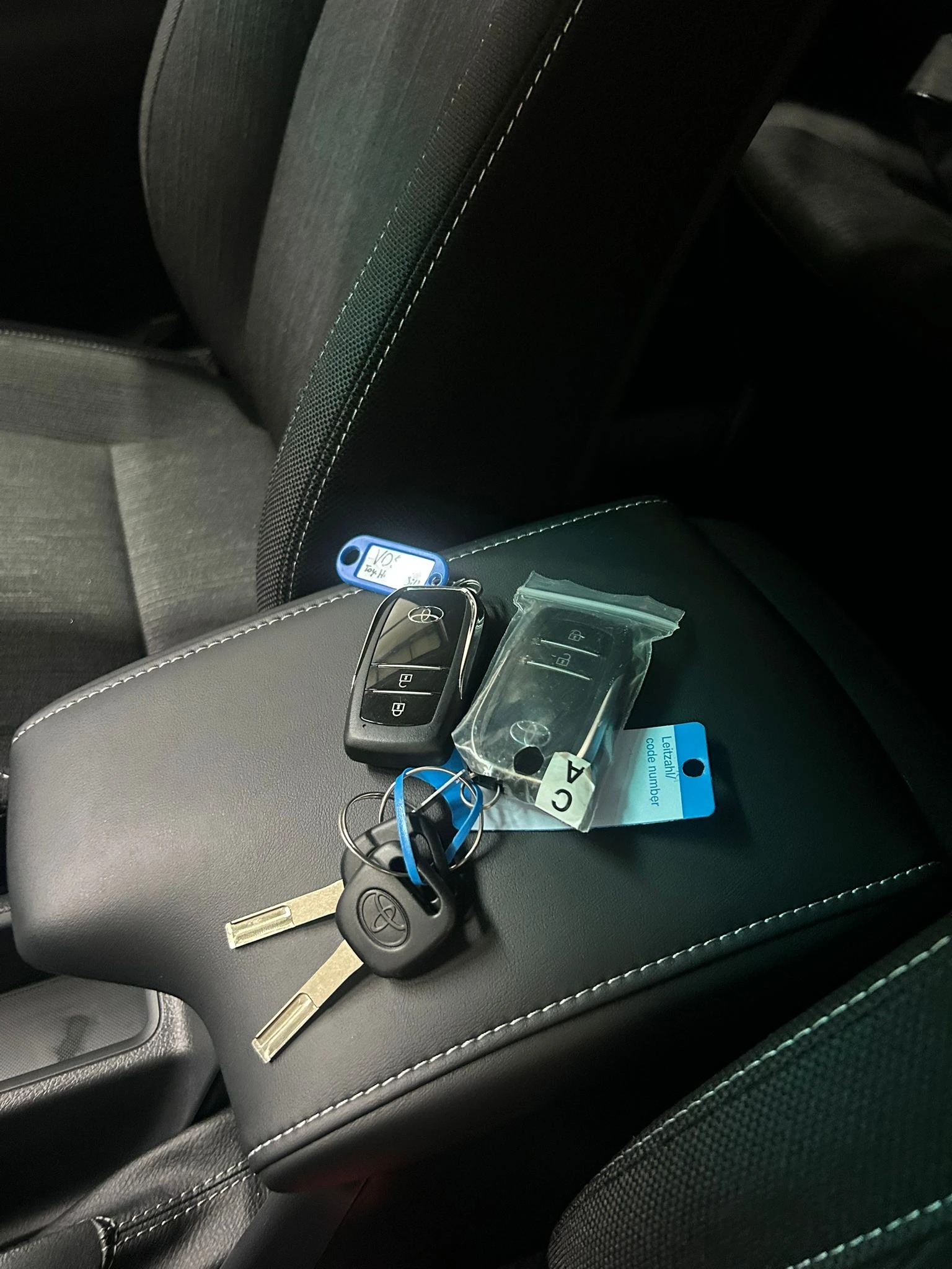 Toyota Hilux  EXECUTIVE D4-D 2.8  | Mobile.bg   15