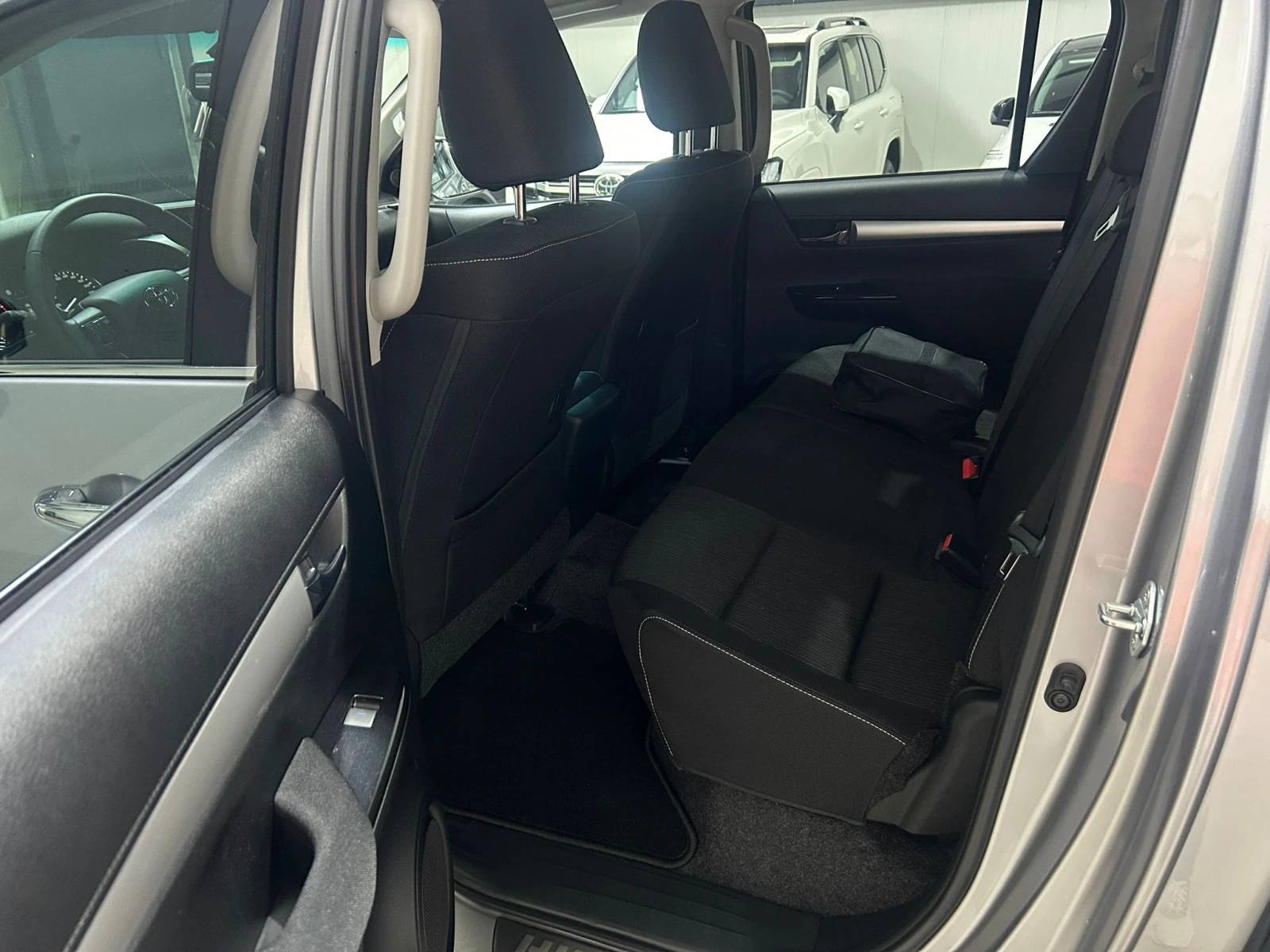 Toyota Hilux  EXECUTIVE D4-D 2.8  | Mobile.bg   12