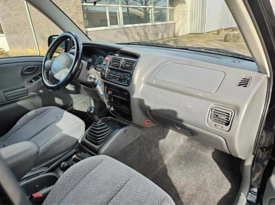Suzuki Grand vitara, снимка 17 - Автомобили и джипове - 53853057