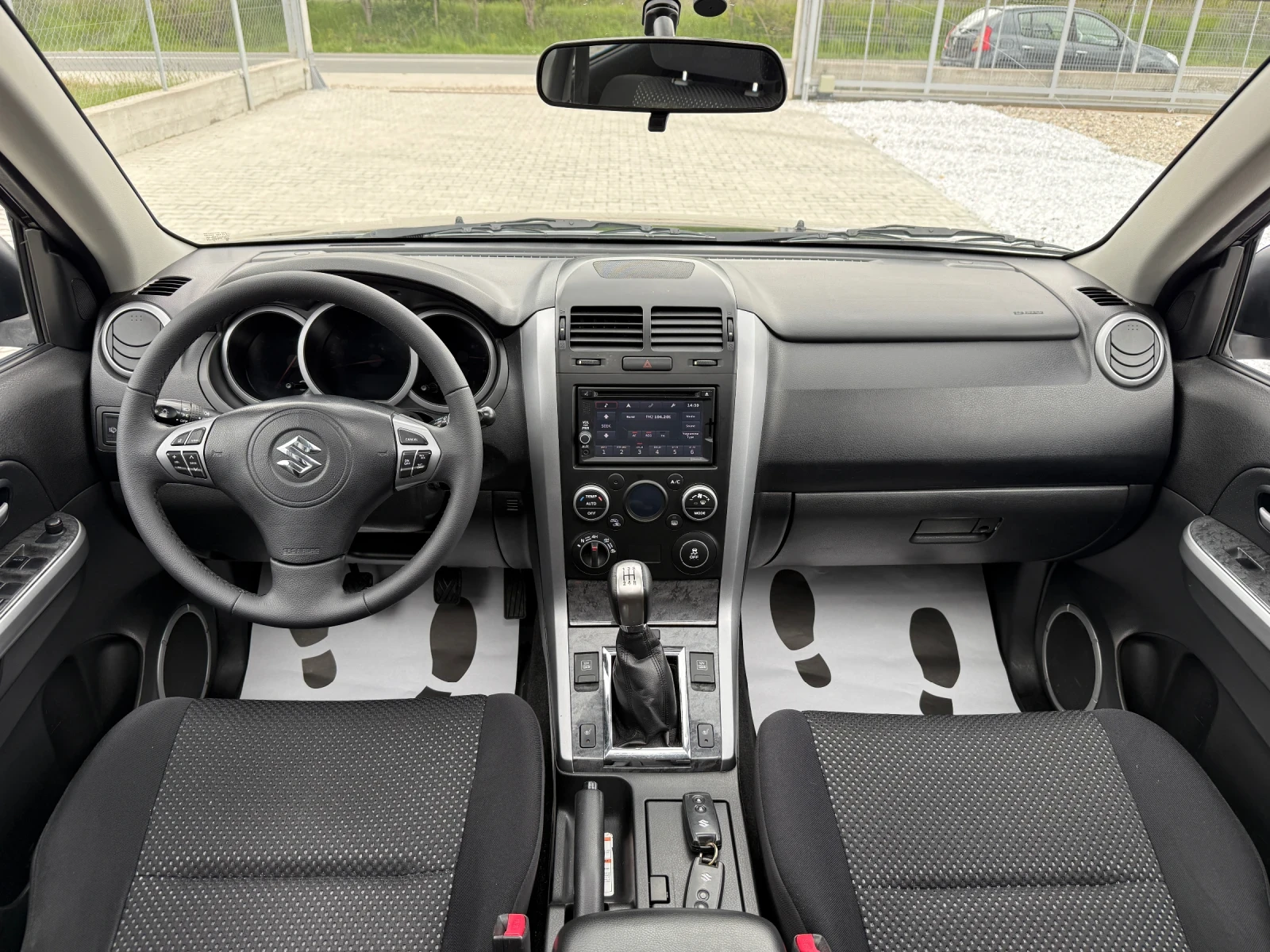 Suzuki Grand vitara 1.9 DDIS 4x4 , снимка 14 - Автомобили и джипове - 54384129