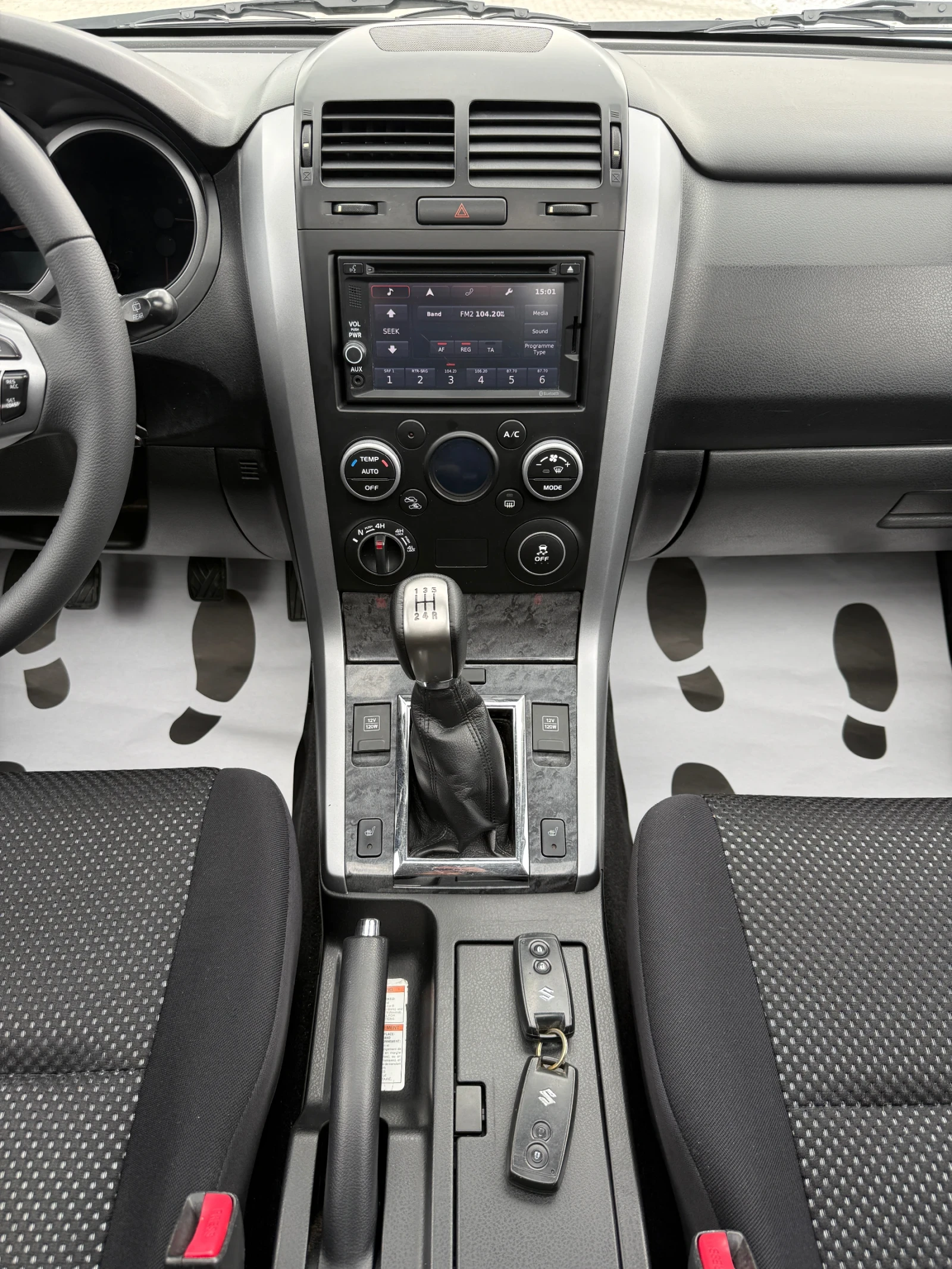 Suzuki Grand vitara 1.9 DDIS 4x4 , снимка 15 - Автомобили и джипове - 54384129