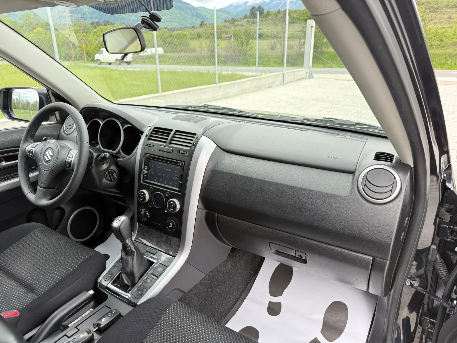 Suzuki Grand vitara 1.9 DDIS 4x4 , снимка 12 - Автомобили и джипове - 54384129